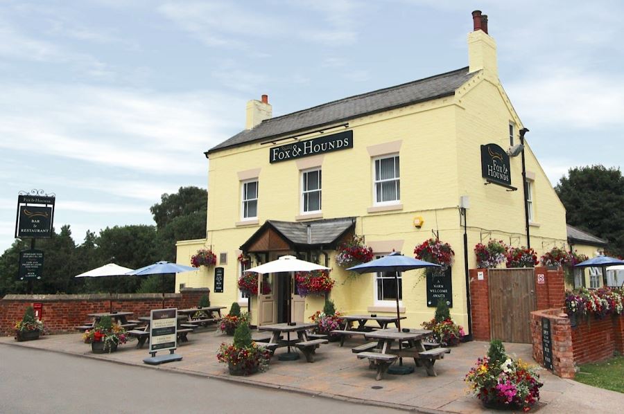 Fox and hounds | Visit Nottinghamshire